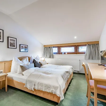Inntaler Hof Hotel Seefeld in Tirol